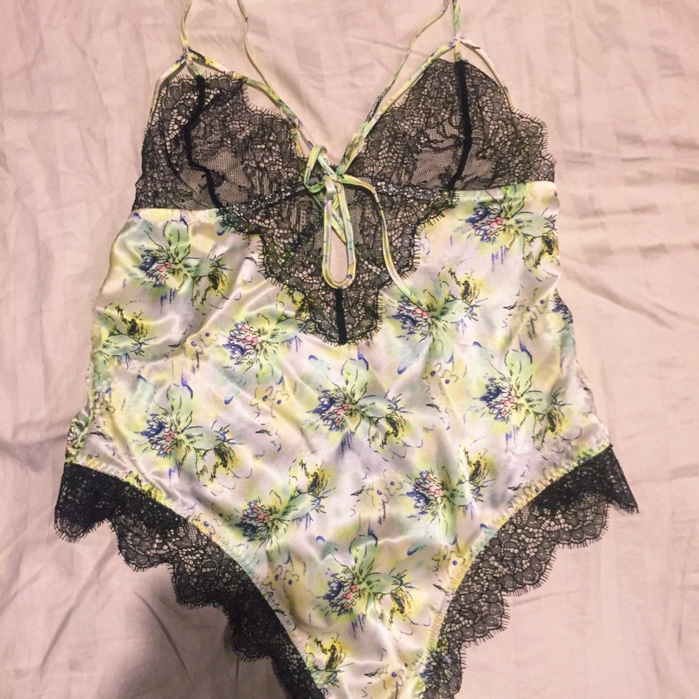 VS lingerie great condition
